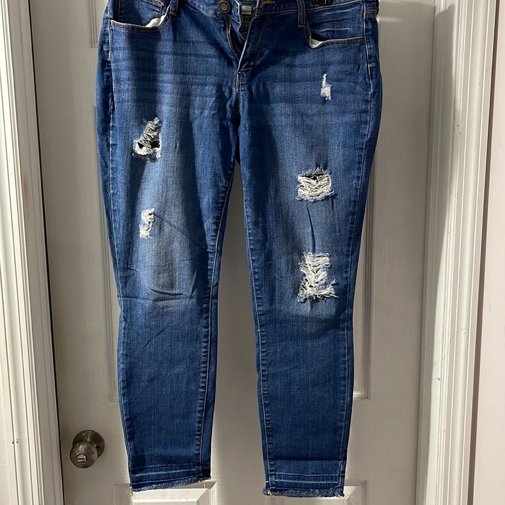 Womens ripped skinny jeans